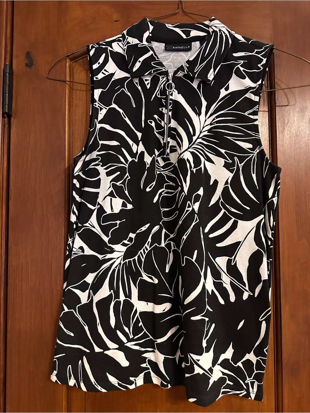 NWOT Rafaella Black & White Tropical 1/4 Zip Polo Tank